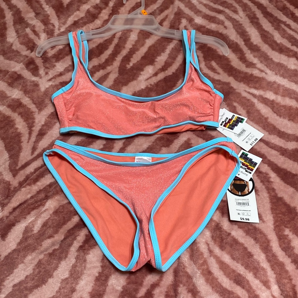 NWT size medium bikini